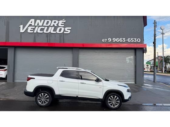 FIAT TORO 2.0 16V TURBO DIESEL VOLCANO 4WD AT9